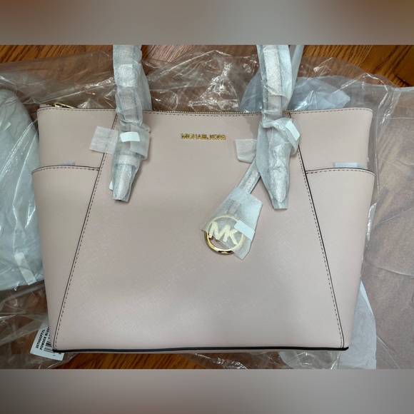 Authentic Michael Kors Tote - Picture 7 of 9